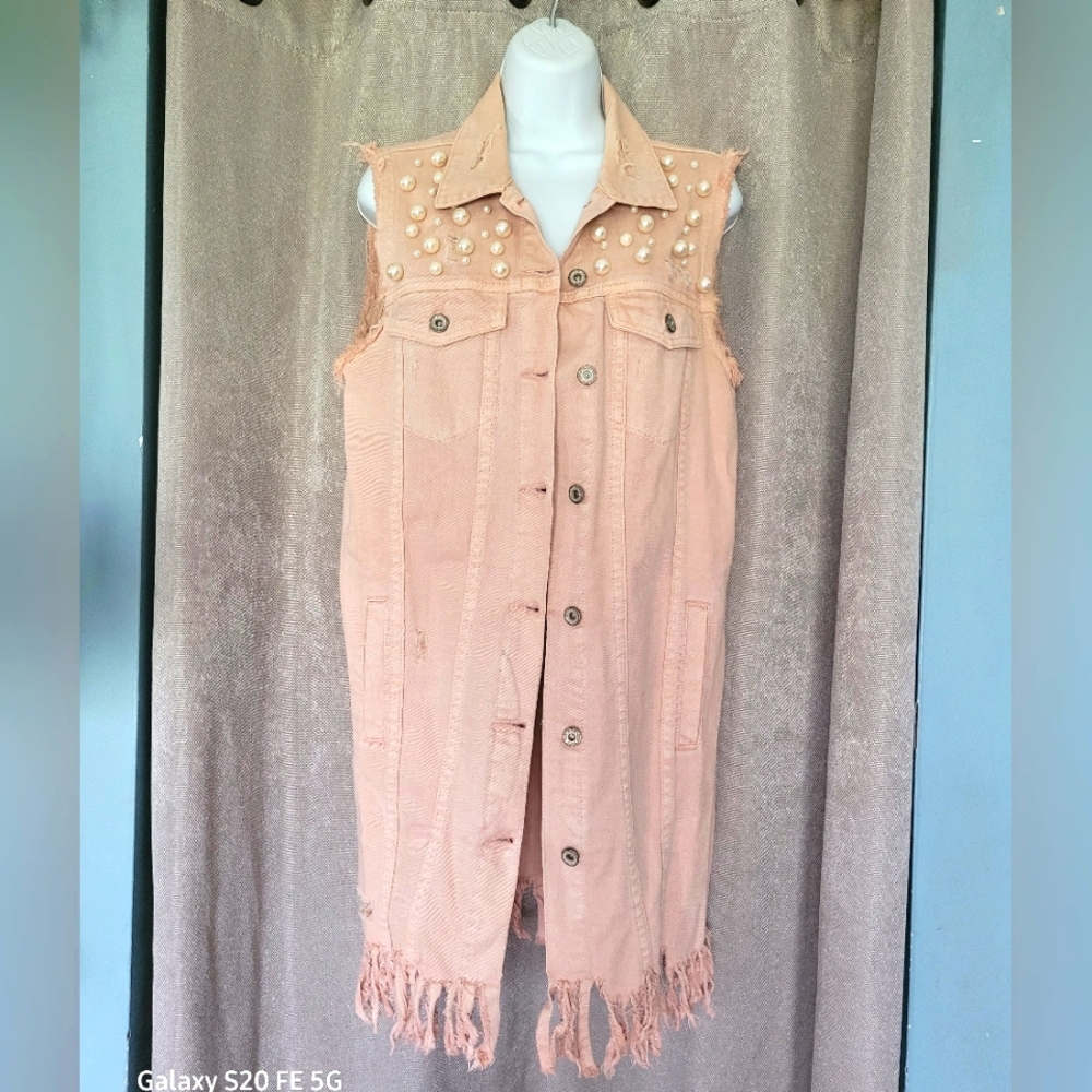 ⭐️Queen Hearts Paris Denim Vest⭐️